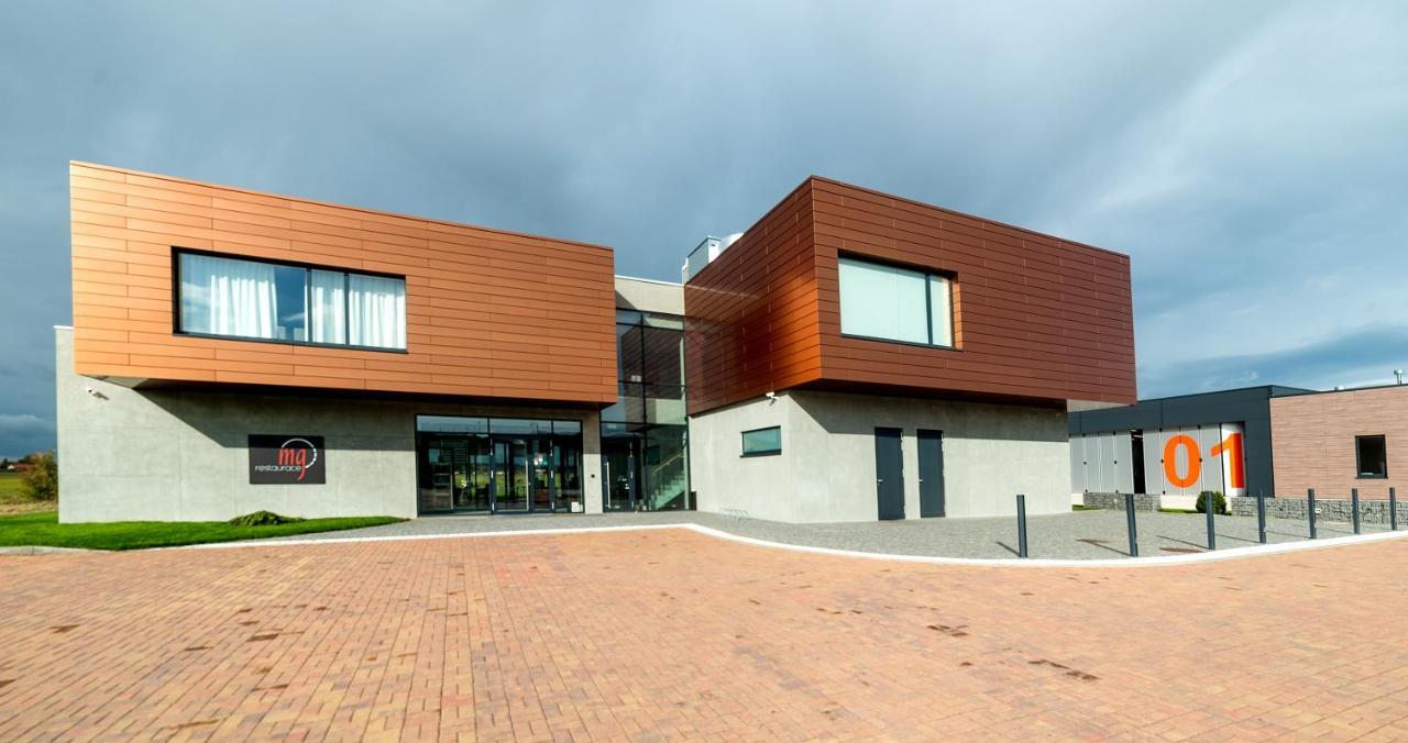 Mg Restaurace/Luxury Apartments Mladá Boleslav Exterior photo